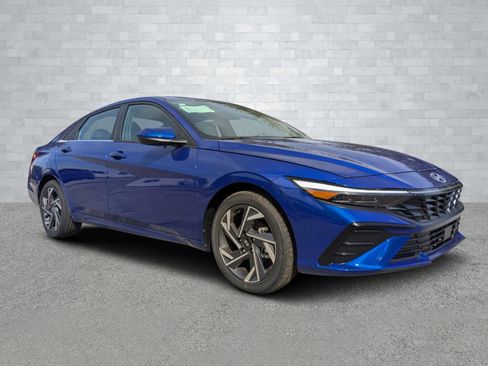 New 2025 Hyundai Elantra Limited image 1