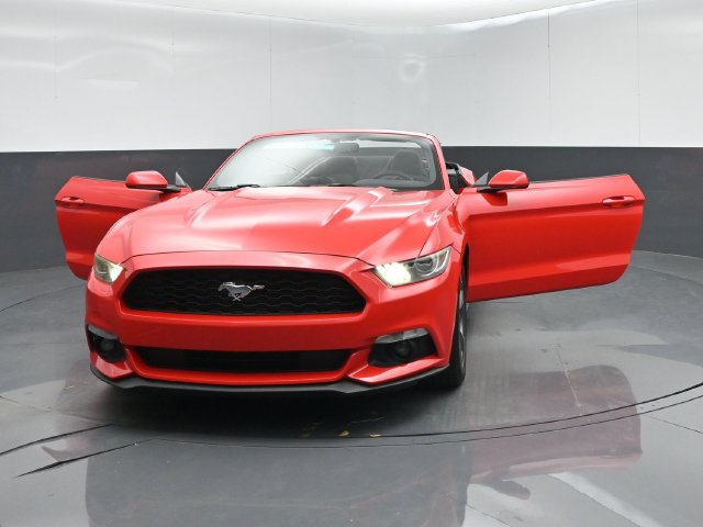 Used 2017 Ford Mustang Convertible w/ Equipment Group 051A RWD image 57