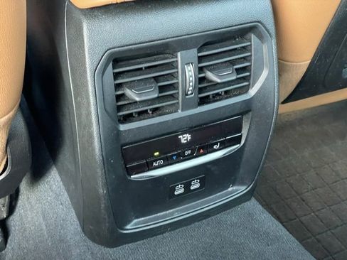 Used 2021 BMW 330i xDrive Sedan w/ Convenience Package image 25