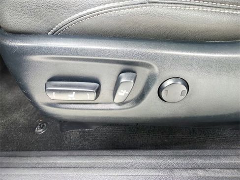 Used 2021 Toyota 4Runner SR5 Premium image 19