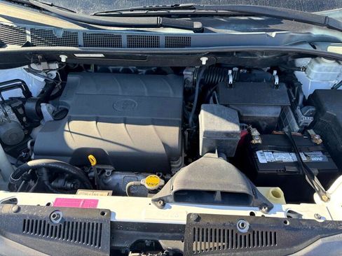 Used 2011 Toyota Sienna XLE image 21