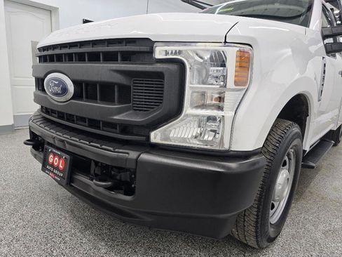 Used 2022 Ford F250 XL w/ Power Equipment Group image 5