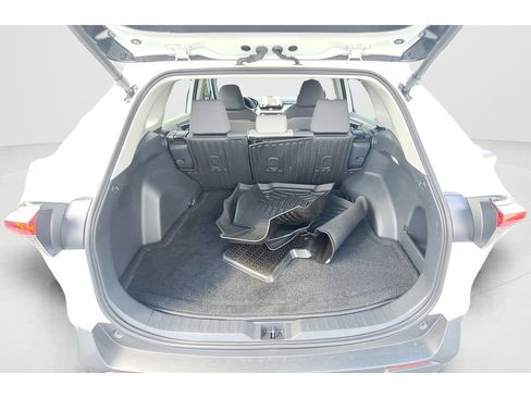 Used 2024 Toyota RAV4 XLE w/ Convenience Package image 12