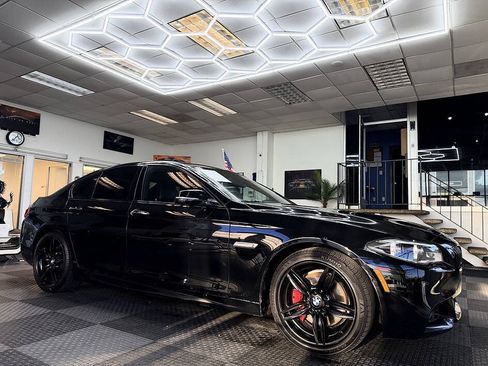 Used 2015 BMW 550i Sedan RWD image 2