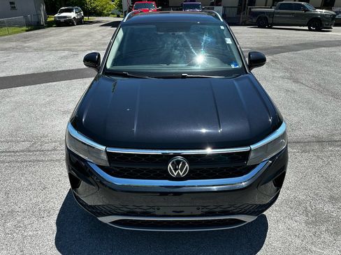Used 2022 Volkswagen Taos SE AWD/4WD image 9