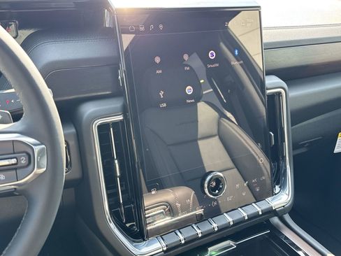 Used 2026 GMC Yukon Denali w/ Sun & Power Step Package AWD/4WD image 23