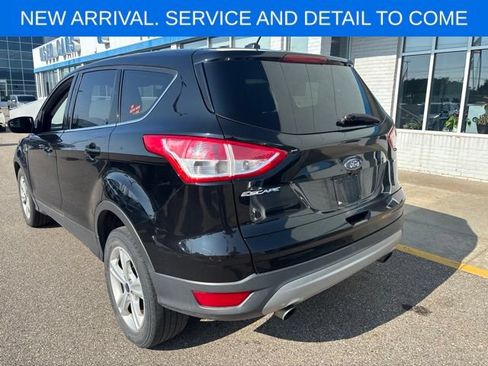 Used 2016 Ford Escape SE FWD image 9