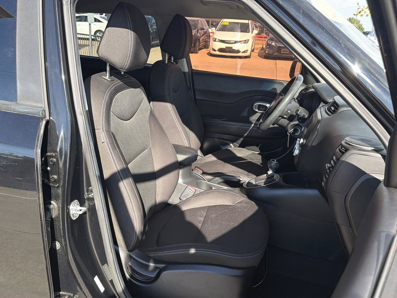 Used 2017 Kia Soul FWD image 19