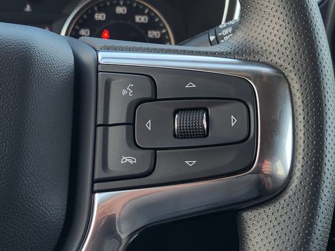 Used 2025 Chevrolet Blazer LT image 29