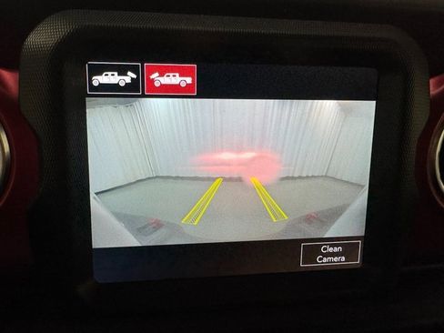 Used 2022 Jeep Gladiator Rubicon w/ Cold Weather Group image 30