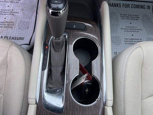 Used 2019 Chevrolet Malibu LT w/ Leather Package image 29