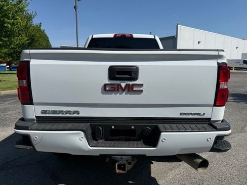 Used 2019 GMC Sierra 2500 Denali w/ Duramax Plus Package AWD/4WD image 4