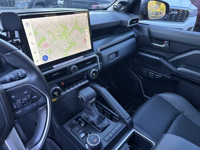 Used 2025 Toyota 4Runner Limited AWD/4WD image 29