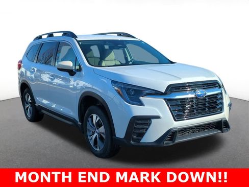 Certified 2025 Subaru Ascent Premium w/ Premium Package image 8