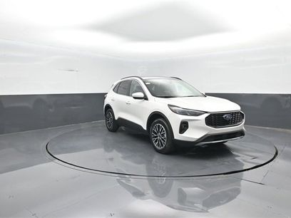 New 2025 Ford Escape SE w/ PHEV Premium Package