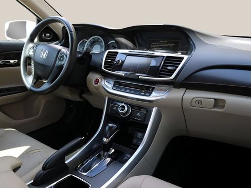 Used 2015 Honda Accord EX-L image 19