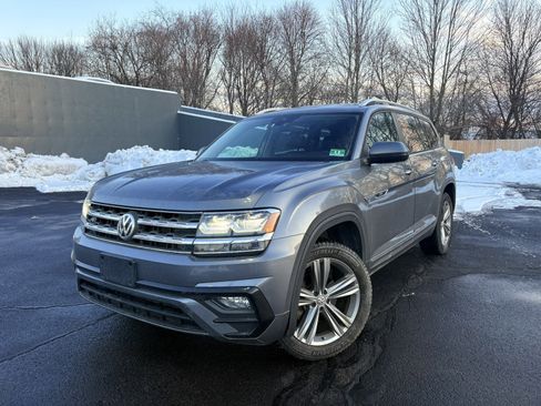 Used 2018 Volkswagen Atlas SE w/ R-Line Package image 1