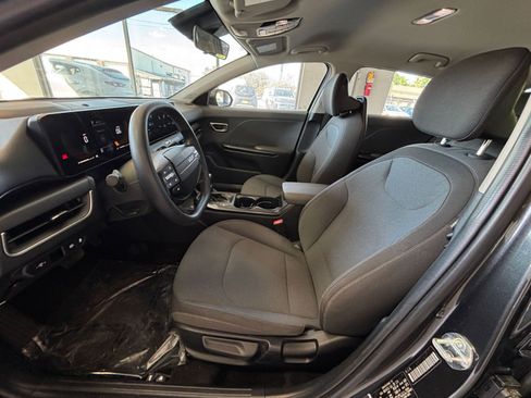 Used 2025 Kia K4 LXS image 27