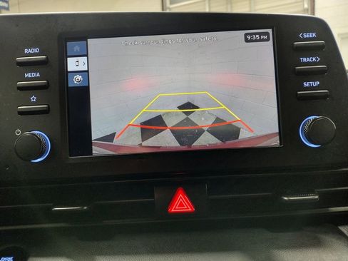 Certified 2025 Hyundai Elantra Sport image 10