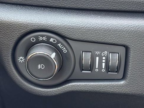 New 2026 Chrysler Pacifica Pinnacle w/ Trailer Tow Group image 20