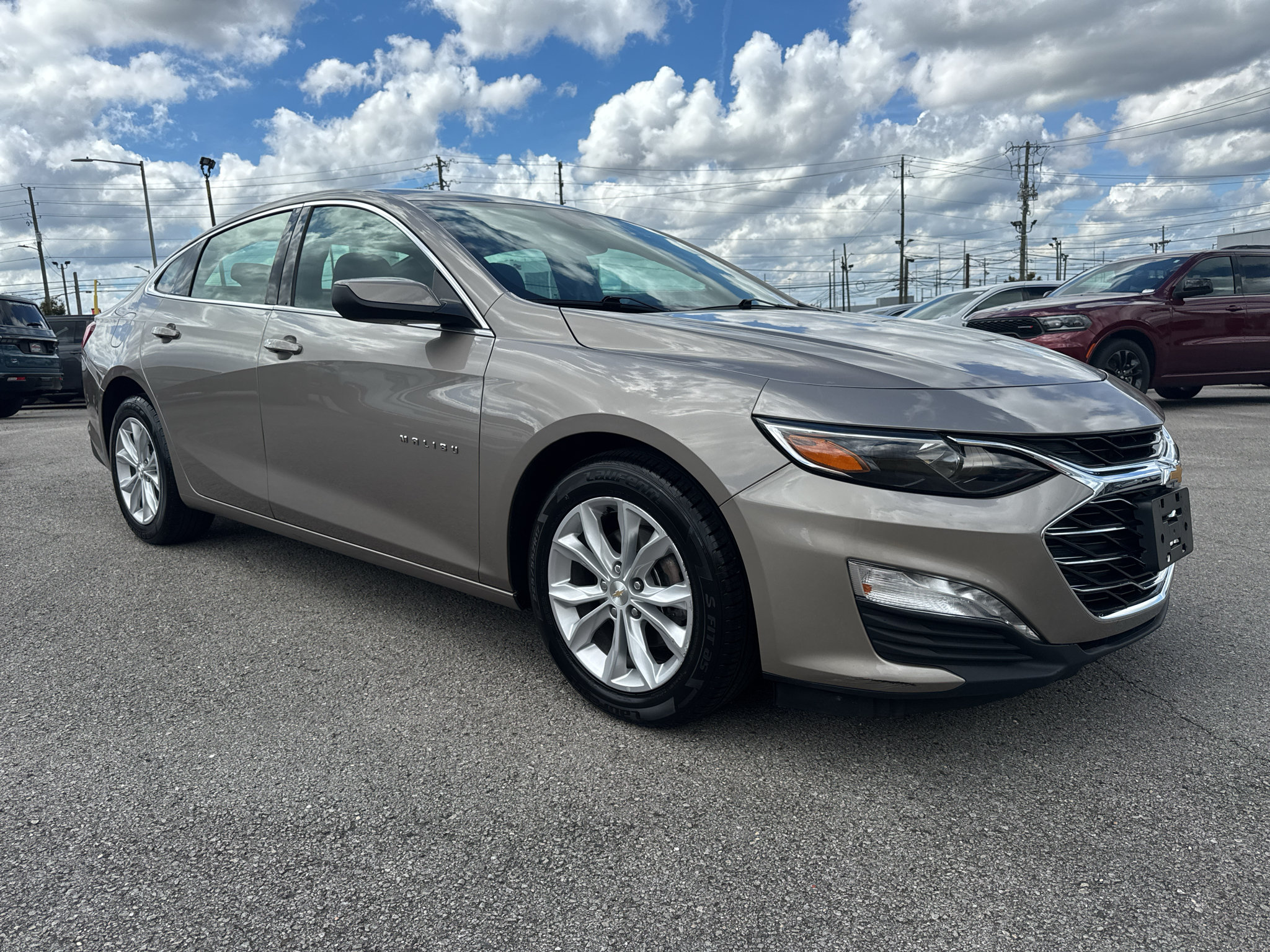Used 2024 Chevrolet Malibu LT FWD image 2