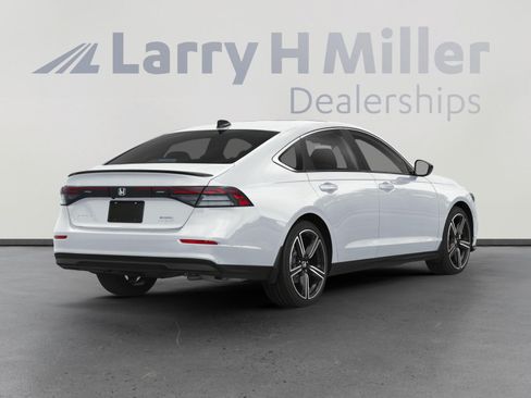 Used 2023 Honda Accord Sport image 2