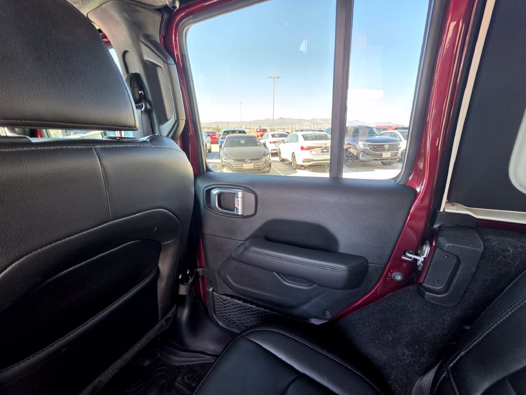 Used 2021 Jeep Wrangler Unlimited Sahara AWD/4WD image 20