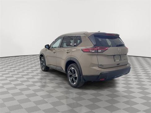 Certified 2024 Nissan Rogue SV w/ SV Premium Package image 8
