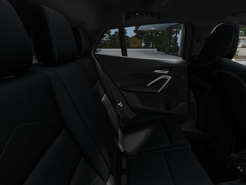 New 2026 BMW X2 xDrive28i AWD/4WD image 10