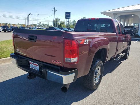 Used 2008 GMC Sierra 2500 SLE w/ Z71 Off-Road Package image 6