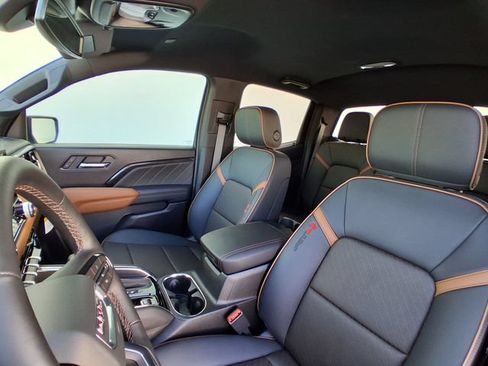 Used 2026 GMC Canyon AT4 w/ AT4 Premium Package AWD/4WD image 24
