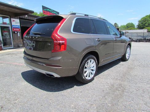 Used 2017 Volvo XC90 T6 Momentum w/ Vision Package AWD/4WD image 7