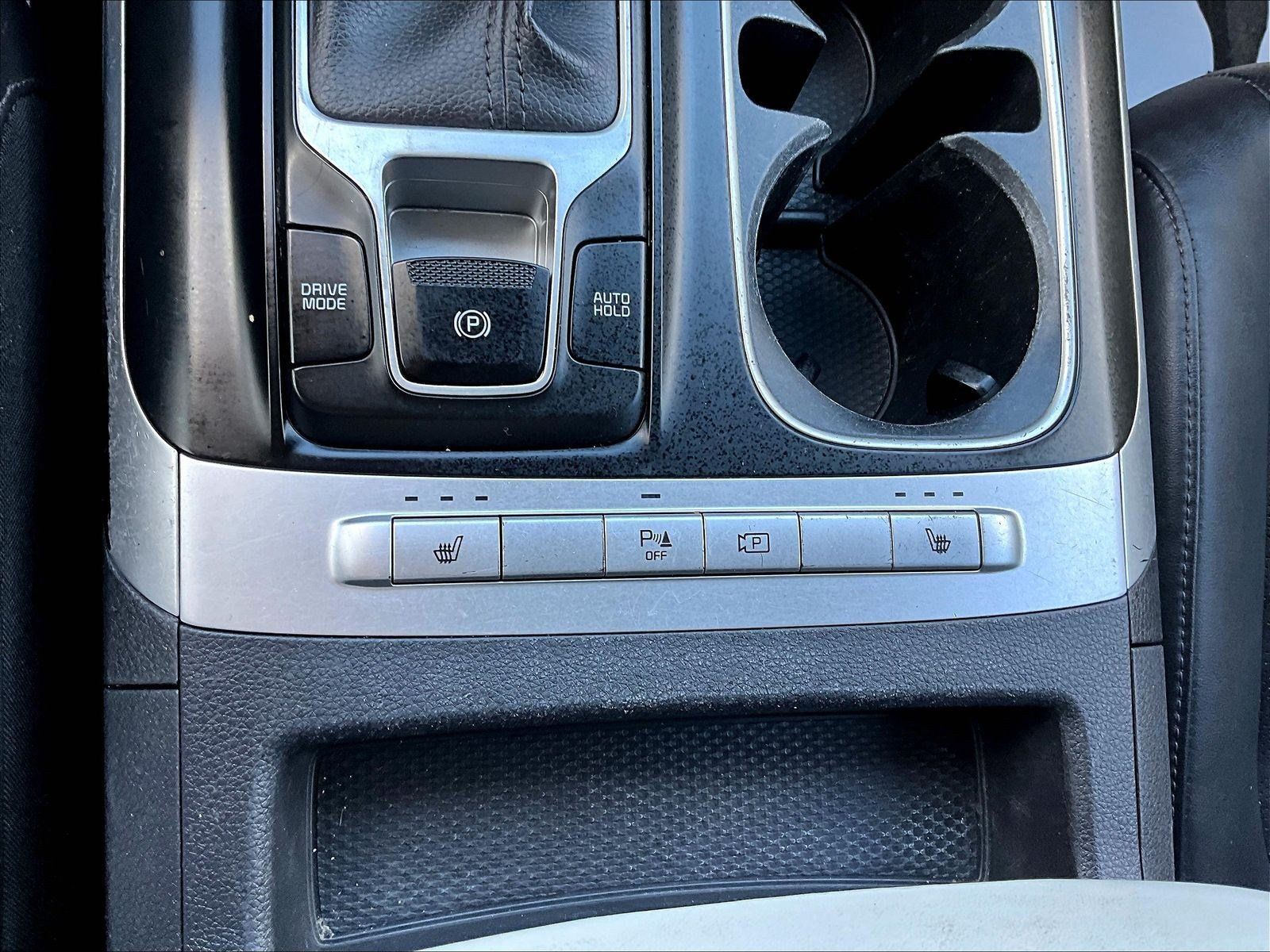 Used 2022 Kia Carnival LX FWD image 38