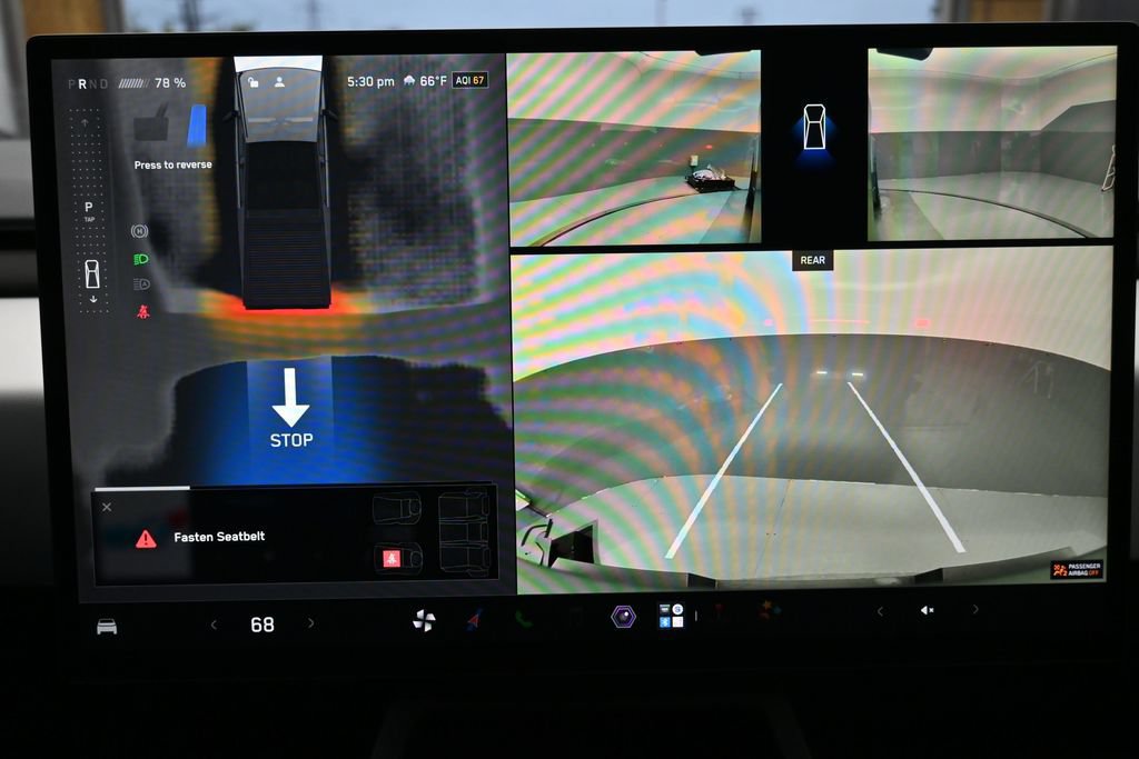 Used 2024 Tesla Cybertruck AWD Crew Cab image 16