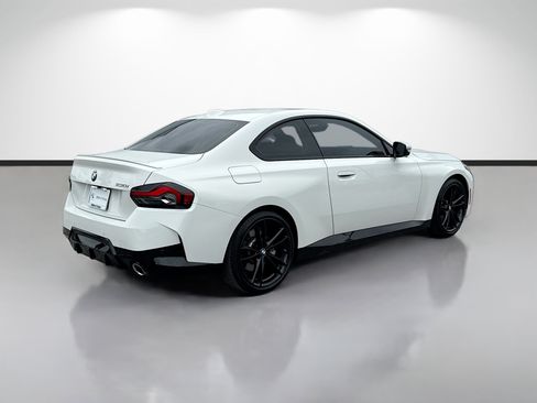 Used 2024 BMW 230i Coupe w/ M Sport Package RWD image 3