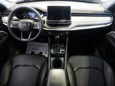 Used 2024 Jeep Compass Limited image 26