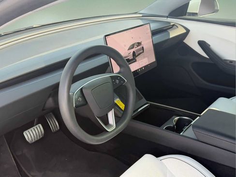 Used 2025 Tesla Model 3 Performance AWD/4WD image 17