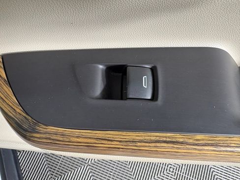 Used 2019 GMC Acadia Denali w/ Technology Package FWD image 42