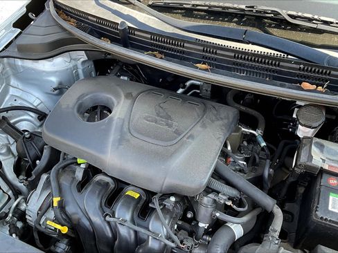 Used 2019 Kia Rio S image 32