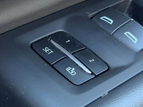 Certified 2024 Chevrolet Suburban Premier image 22