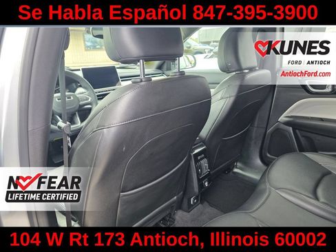 Used 2025 Jeep Compass Limited AWD/4WD image 32