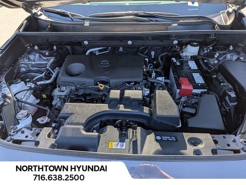 Used 2025 Toyota RAV4 XLE AWD/4WD image 35
