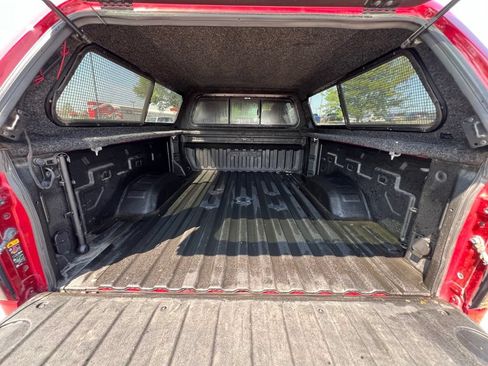 Used 2024 GMC Sierra 2500 AT4 w/ Technology Package AWD/4WD image 28