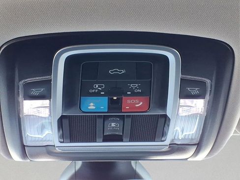 Used 2024 RAM 2500 Laramie AWD/4WD image 24