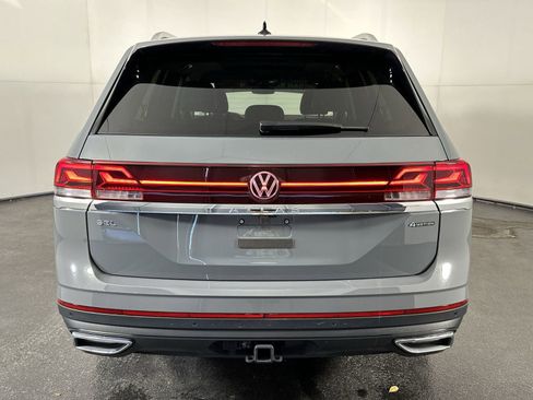 Used 2025 Volkswagen Atlas SEL AWD/4WD image 7