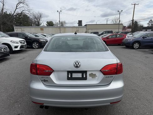 Used 2012 Volkswagen Jetta SE image 4