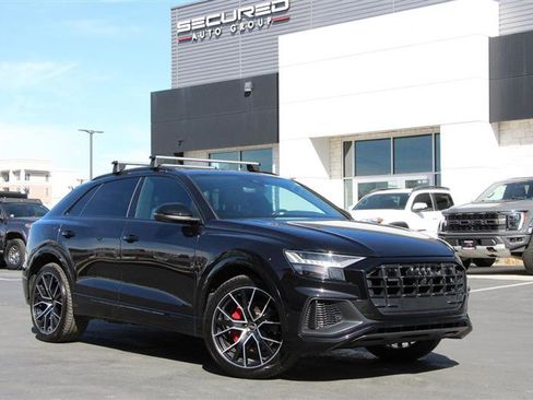 Used 2021 Audi Q8 Prestige w/ Prestige Package image 1