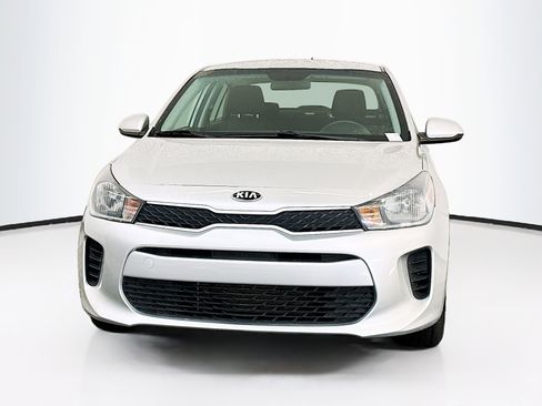 Used 2019 Kia Rio S image 2