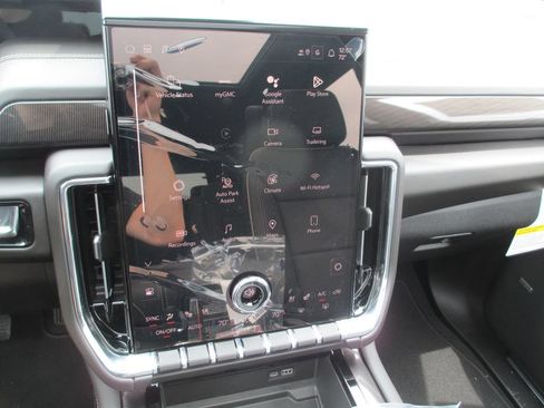New 2026 GMC Yukon Elevation w/ Elevation Premium Package AWD/4WD image 18