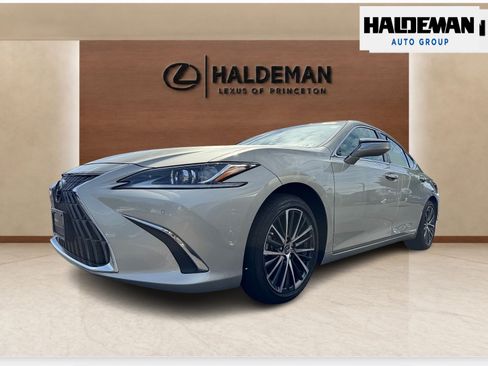 Used 2024 Lexus ES 350 w/ Premium Package FWD image 2